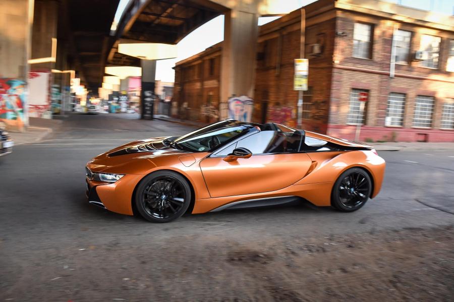 BMW i8 Roadster (I15) 2018 года  (ZA) (фото 4 из 44)